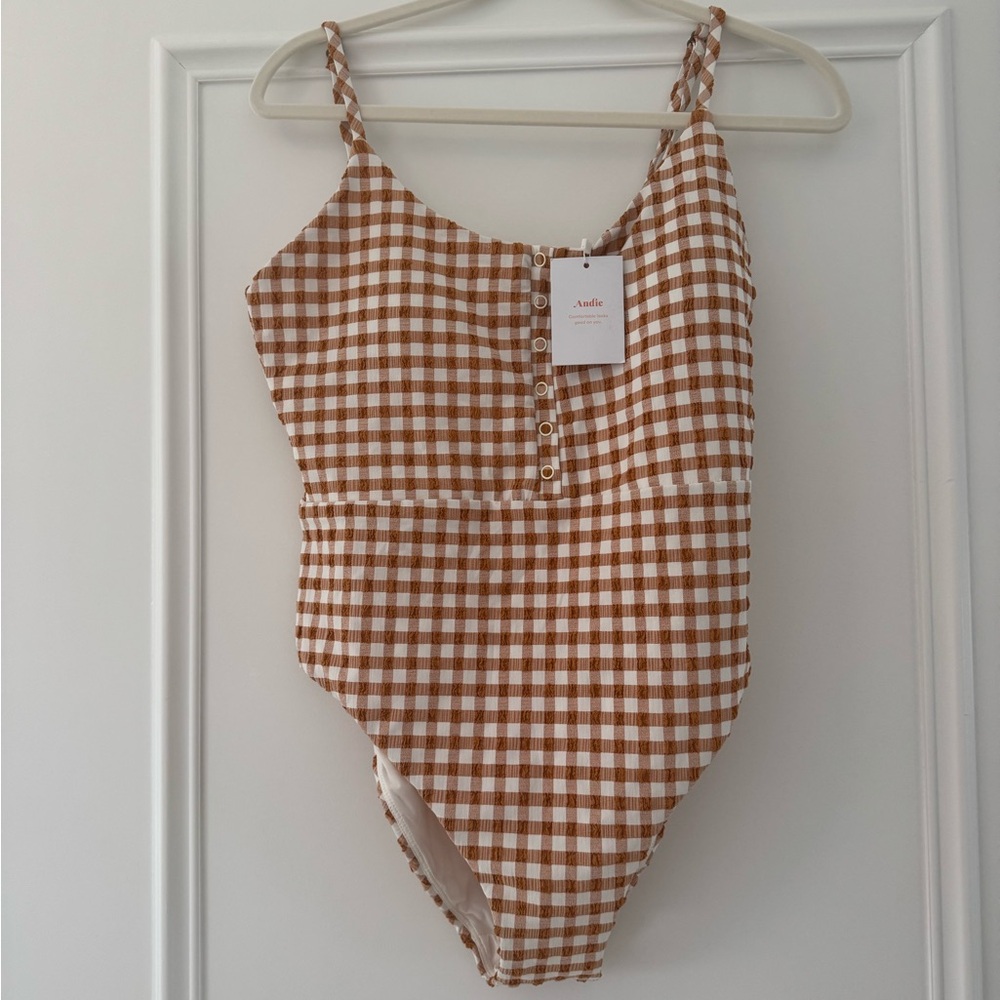 NEVER WORN TAG STILL ON Andie Gingham Swimsuit in Tan and White